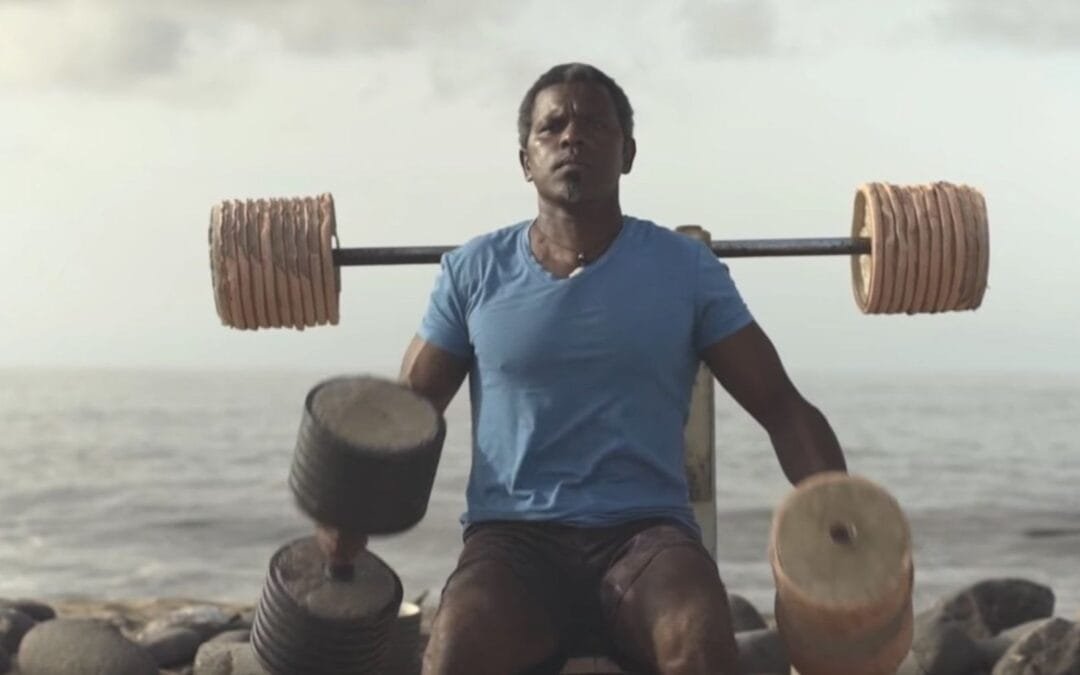 The Great Gym Built From Rubbish by Alcindo (Video)