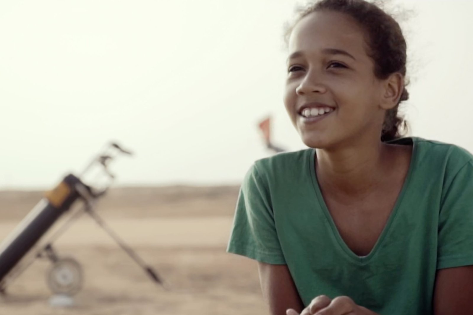 Luna - Tud Dret, Screenshot from the video
