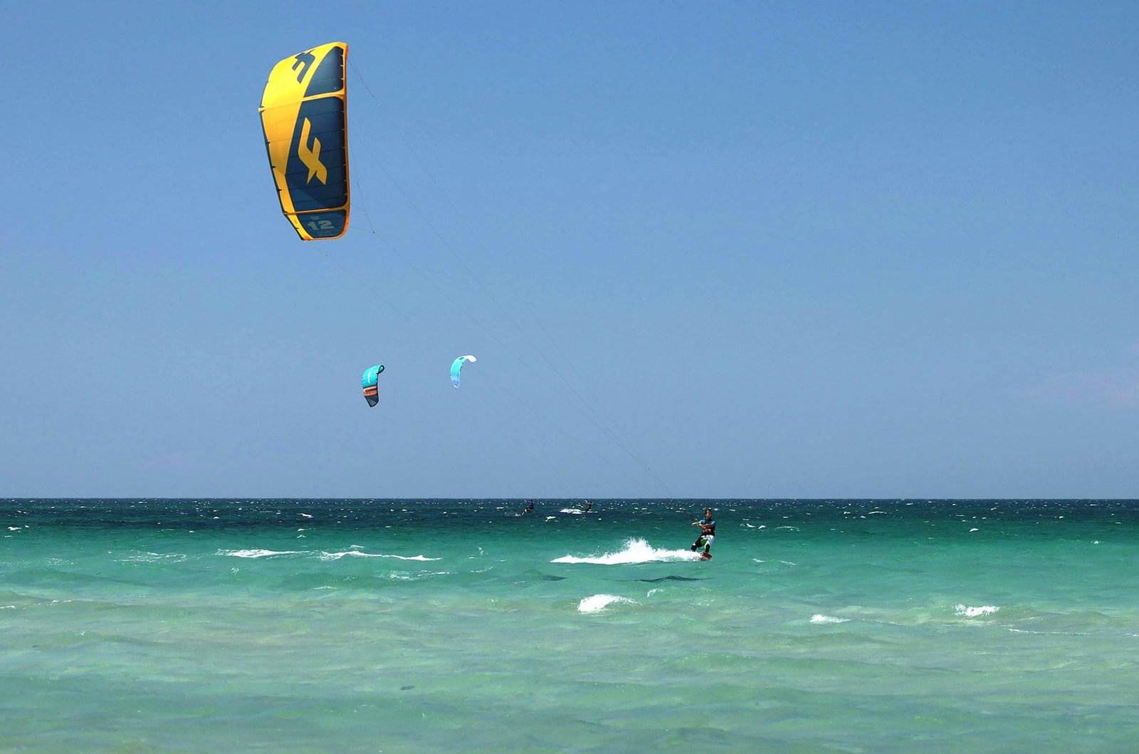 Kiters on Kite Beach, Sal, Cape Verde by Serg Alesenko