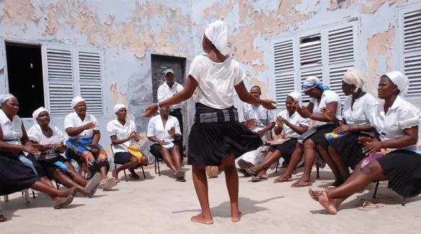 https://salcaboverde.com/wp-content/uploads/2025/08/batuku-dance.png.webp?utm_source=chatgpt.com